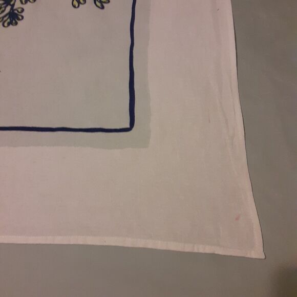 Earthbound Trading co Tablecloth/ Topper Note Floral 100% Cotton - Picture 4 of 11